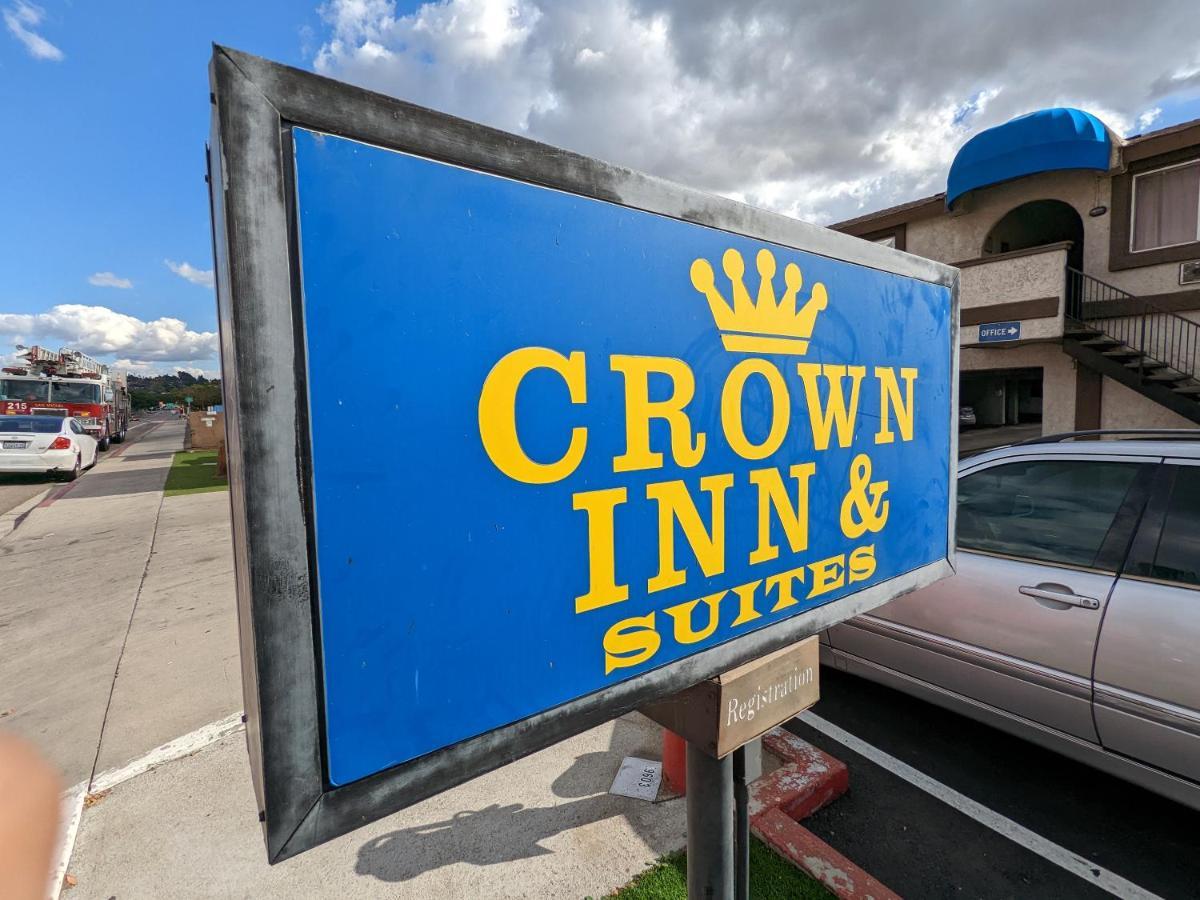 Crown Inn & Suites Spring Valley  Экстерьер фото