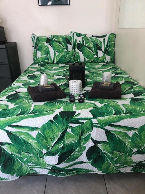 Crown Inn & Suites Spring Valley  Экстерьер фото